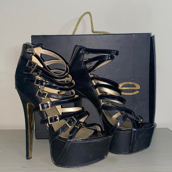 Y2K BEBE Nadiya Black Patent Leather Gold Zip High Heels Sandals Strappy Size 7 - Picture 4 of 9
